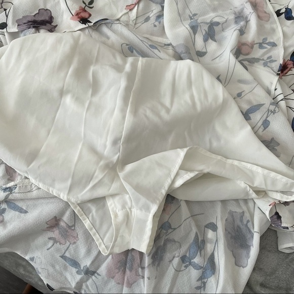 Haute Rogue Long Sleeve Floral Dress w/ Bloomers M - Picture 3 of 9